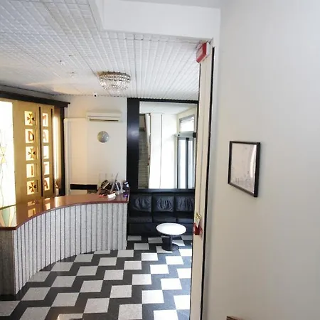 Croce Di Malta 3* Novara