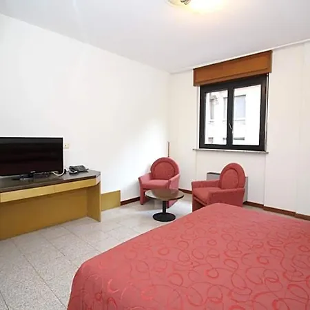 Hotel Croce Di Malta Novare