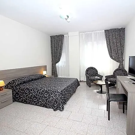 Hotel Croce Di Malta Novare