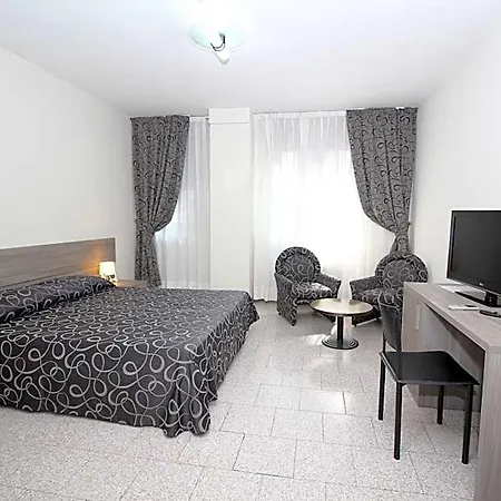 Hotel Croce Di Malta Novare