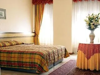 Szálloda Croce Di Malta 3*